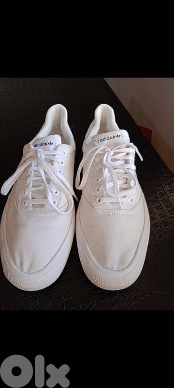 حذاء adidas اورجينال شبه جديد استعمال بسيط