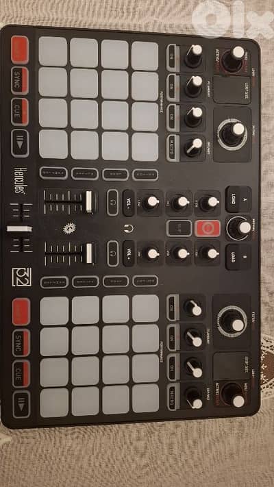 Hercules P32 DJ Pads Controller