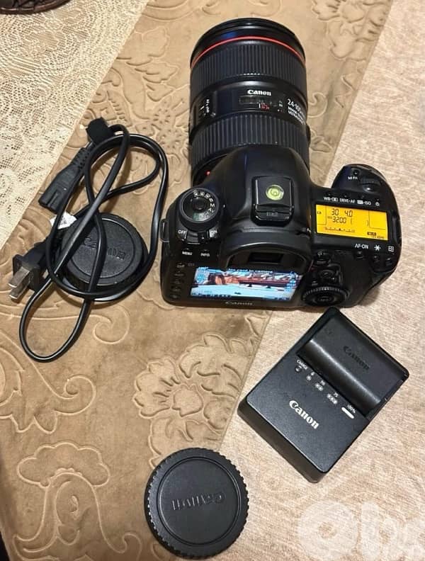 Canon 5D mark iv / 24-105mm f4 ef 1