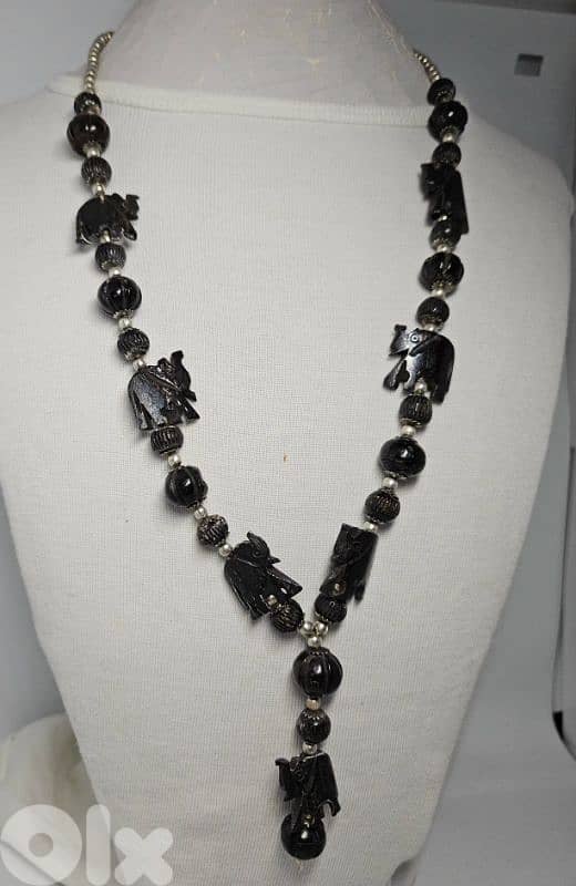 15$ vintage black bone beaded necklace 1