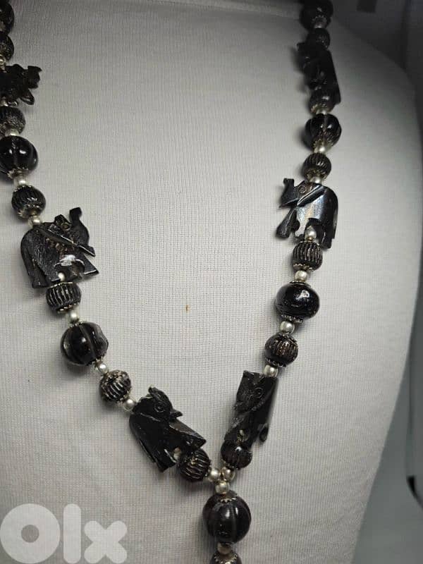 15$ vintage black bone beaded necklace 3