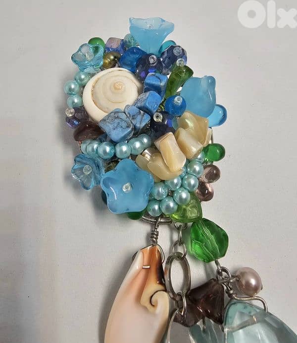 6$ handmade beaded seashell blue brooch 1