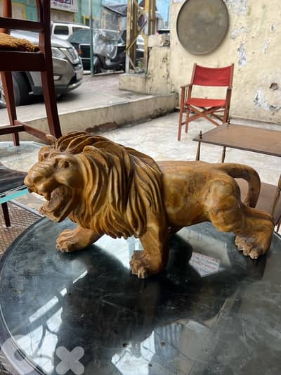 اسد انكليزي من الرخام مميز جداا ولا اروع للديكور سعر لقطة