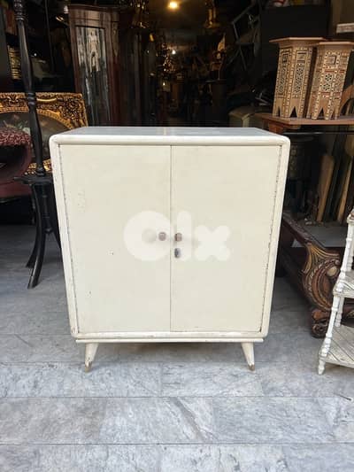 vintage cabinet 1950’s خذانة مميزة تصميم الخمسينات ولا اروع سعر لقطة