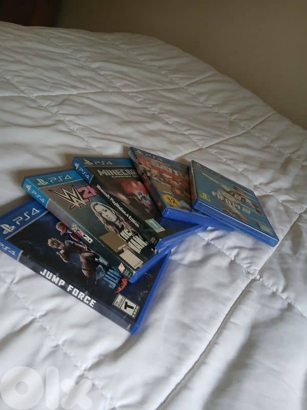 PS4 normal and slim games 1