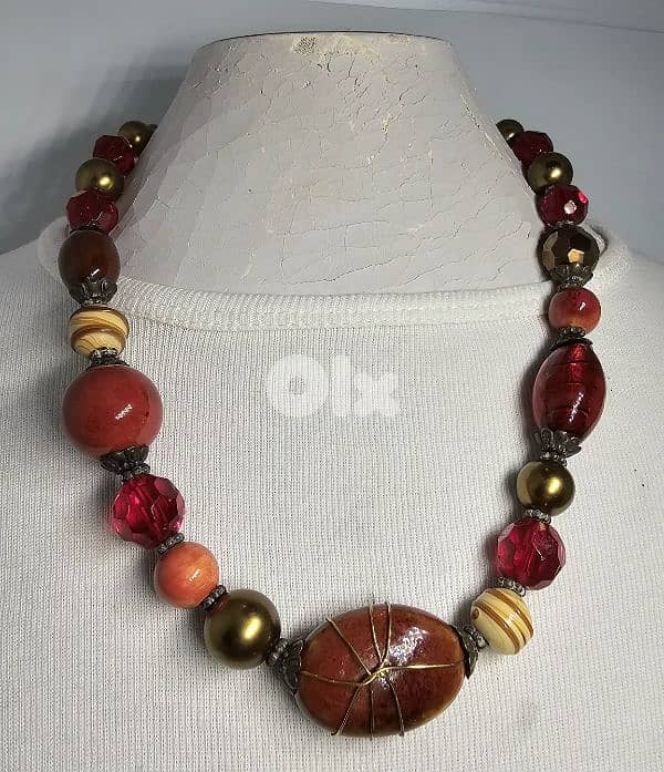 multi-beaded statement necklace 12$ 1