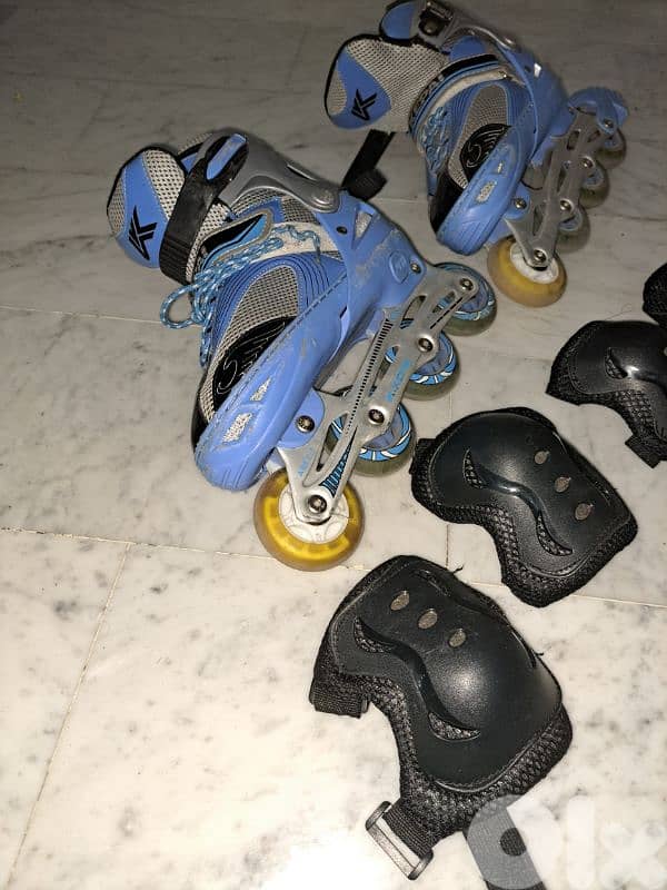 Roller- skate shoes 1