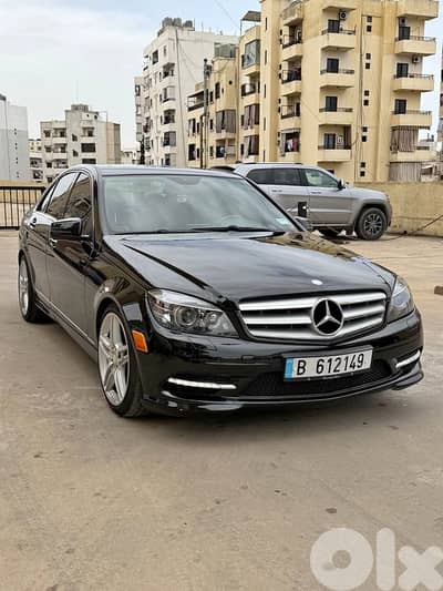 Mercedes-Benz C-300 2011