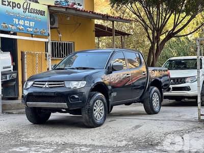 Mitsubishi L200 2012