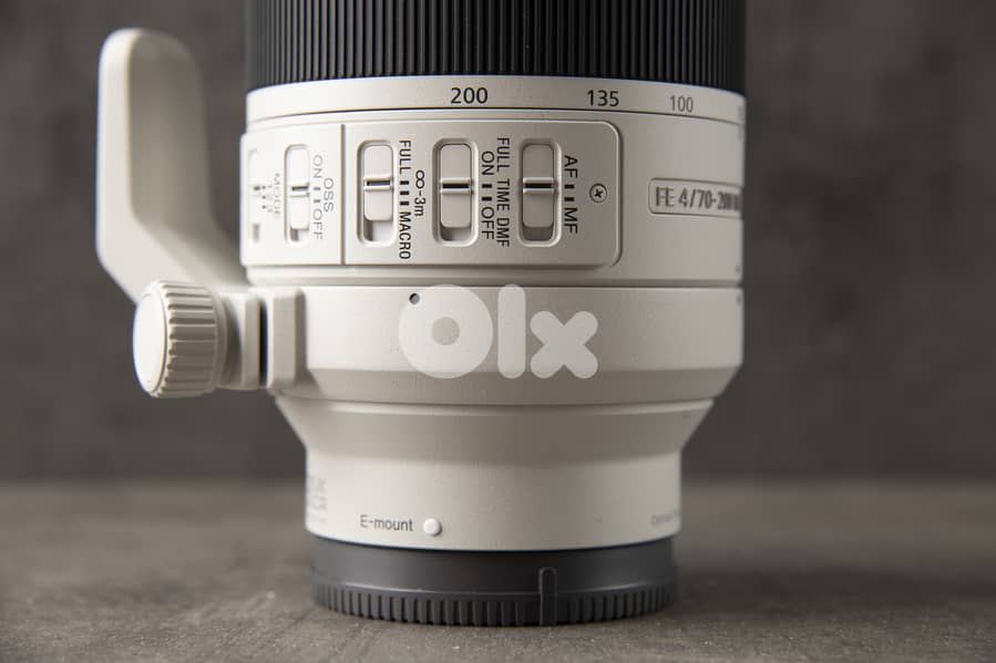 Sony FE 70-200mm f/4 Macro G OSS II - Like New 3