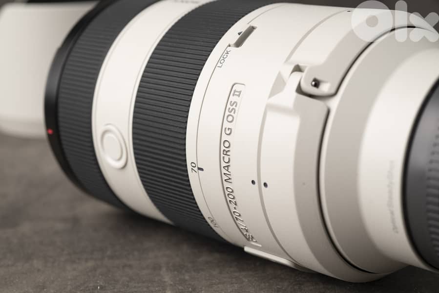 Sony FE 70-200mm f/4 Macro G OSS II - Like New 6