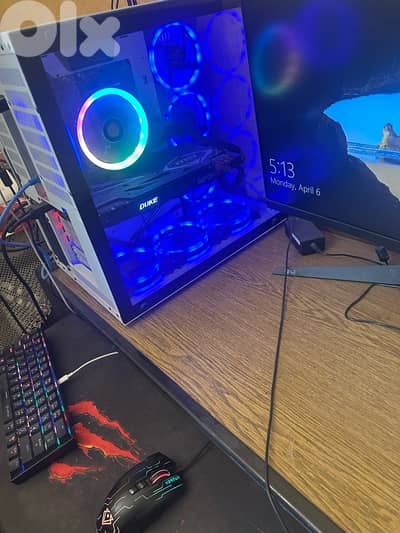 gaming PC for sale with monitor and accessories