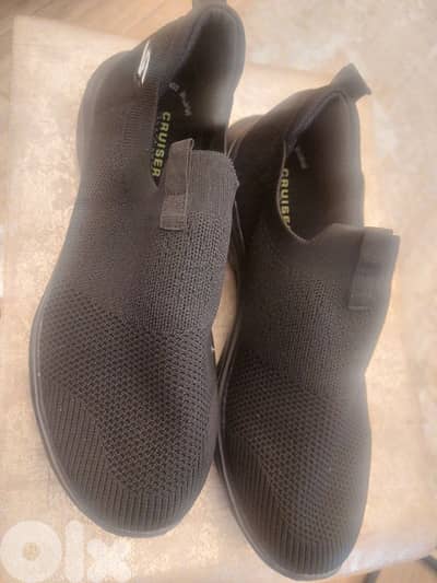 سكيتشر جديد قياس ٤٧ . . ٤٦