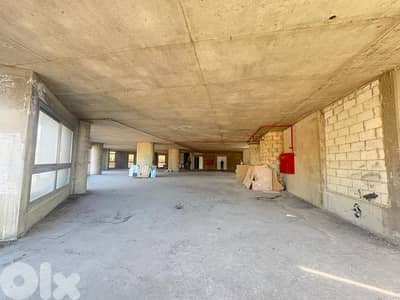 Showroom for Rent in Hazmieh - صالة عرض للايجار في حازمية - #R2953