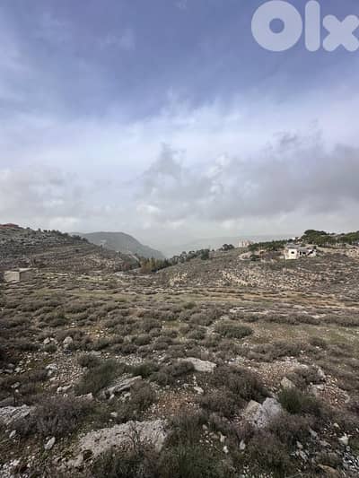 Land for sale in kfar Nabrakh عقار للبيع في كفر نبرخ الشوف