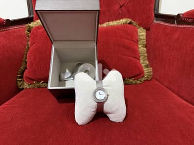 Gucci Women's U-Play Stainless Steel Mother Of Pearl Face Watch