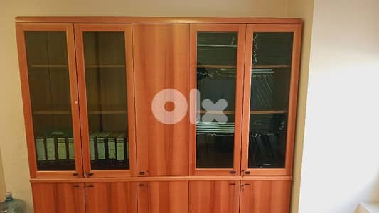 خزانة خشب مضغوط