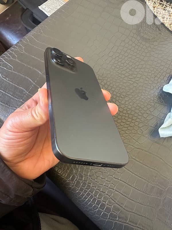 iPhone 15 pro max 1 terra esim 4