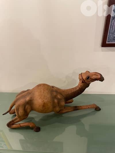 vintage camel statue in excellent condition. 120$