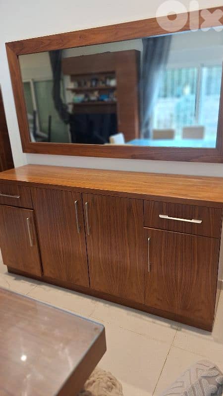 American Walnut Dining Room – Full Set | Excellent Condition 4