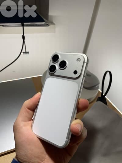 Iphone X 256gb looks like Iphone 17 pro