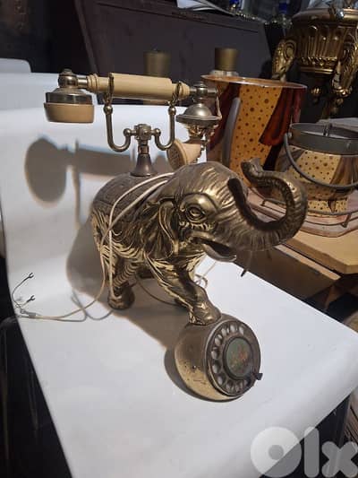 تلفون نحاس اسباني انتيك مميز شغال حالة ممتازة