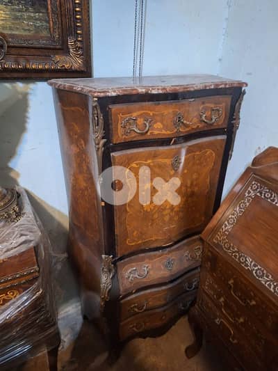باهو سكرتير فرنسي انتيك قديم خشب جوز مميز ناعم جدا