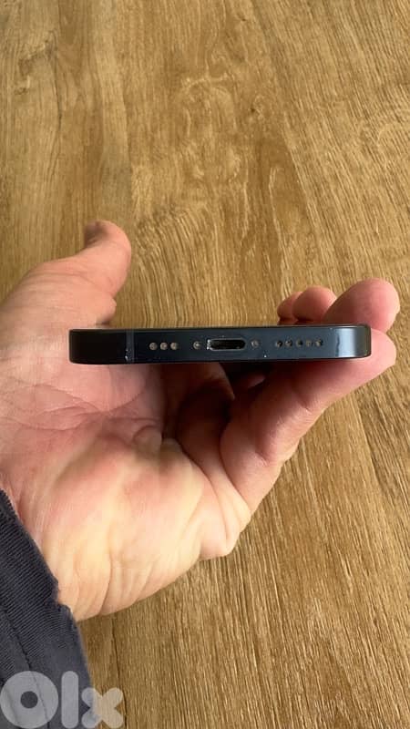 iPhone 13 256 Black 5