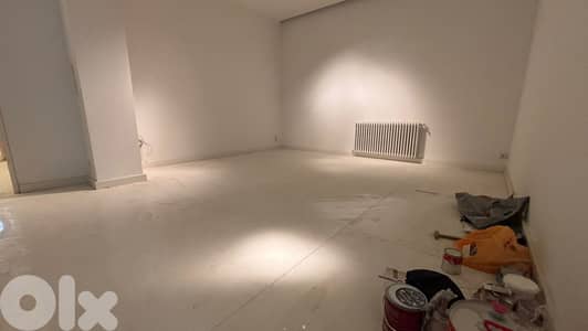 Apartment for Sale in Badaroشقة للبيع في بدارو