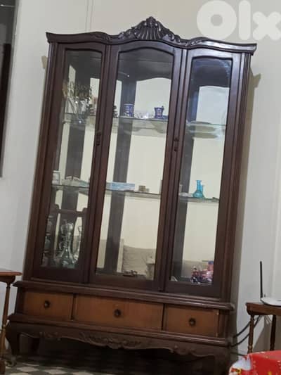 vitrine khashab adim