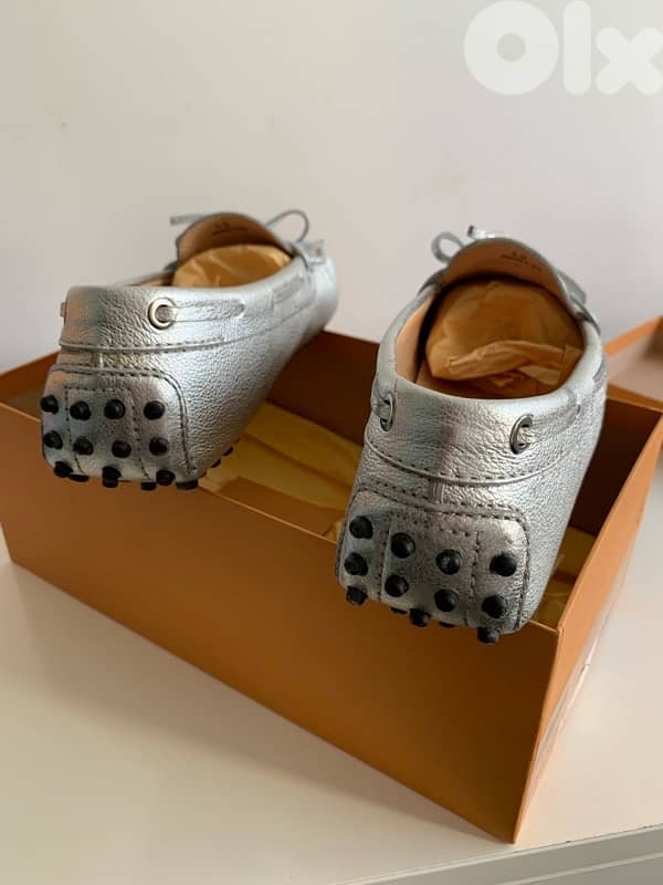 Tod’s mocassin size 40 - silver color 1