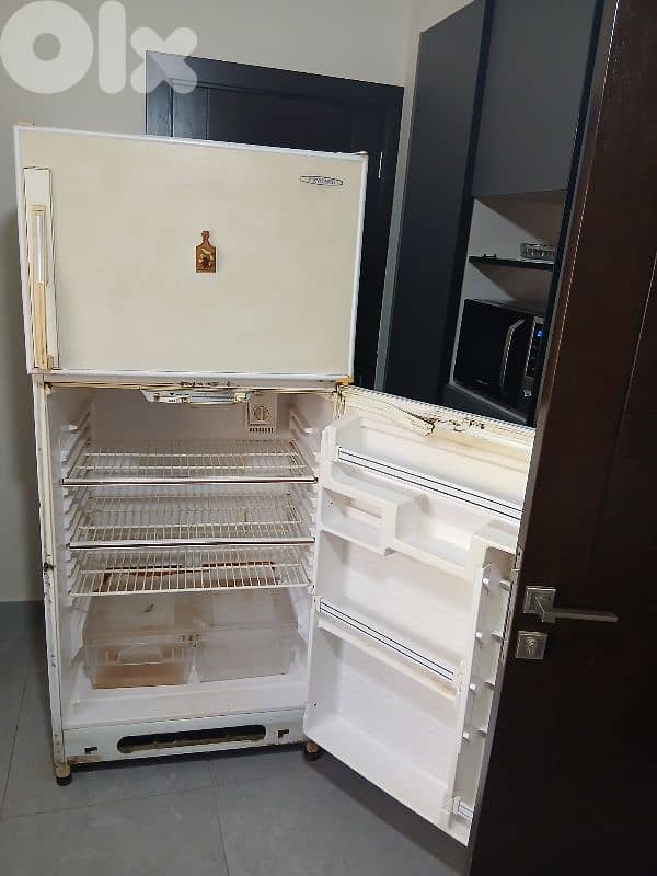 fridge. براد 1
