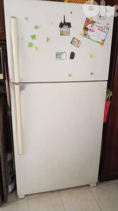 براد شبه جديد موجود في طرابلس الميناء سعر مغري طول 175 ب 85 براد 25 قد