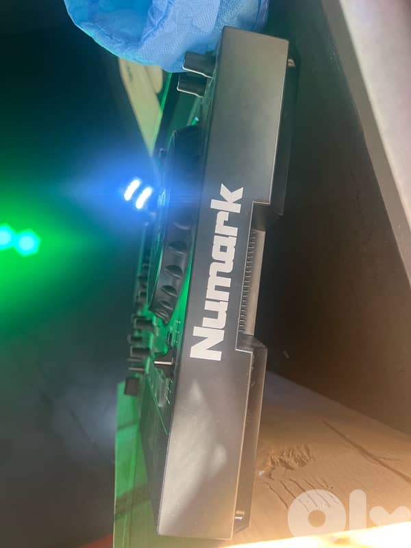 dj controller numark mixstream pro standalone 2