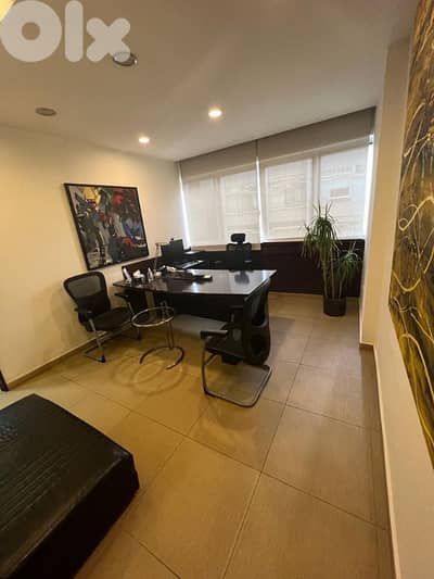 office fo rent مكتب للاجار