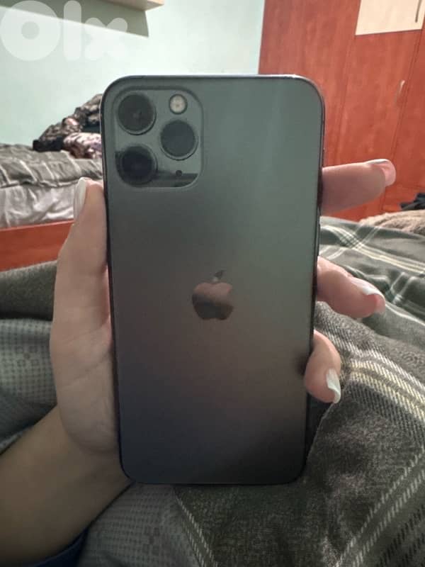 iphone 11 pro 2