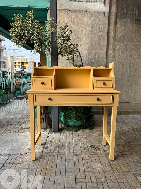 desk, makeup table 4