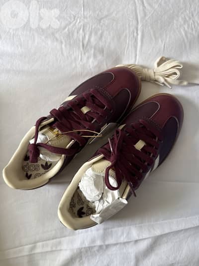 Adidas Samba burgundy