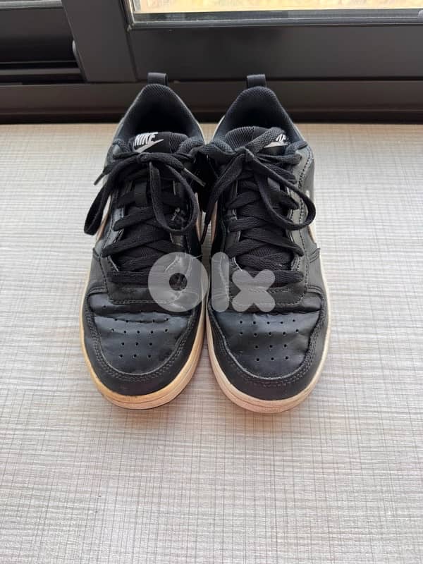 original black nike shoes 2