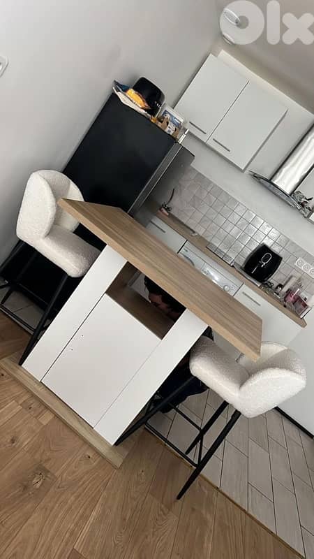 set of 2 bar stools white color 3
