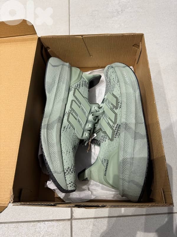 Adidas Ultraboost 5 size 41 brand new 1