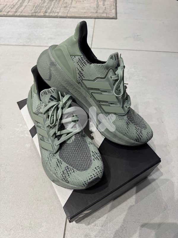 Adidas Ultraboost 5 size 41 brand new 5