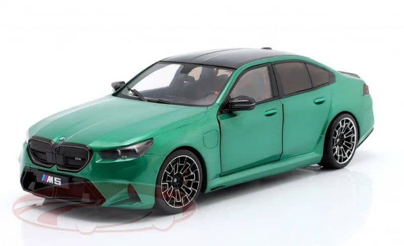 BMW M5 (G90) 2025 diecast car model 1;18 1