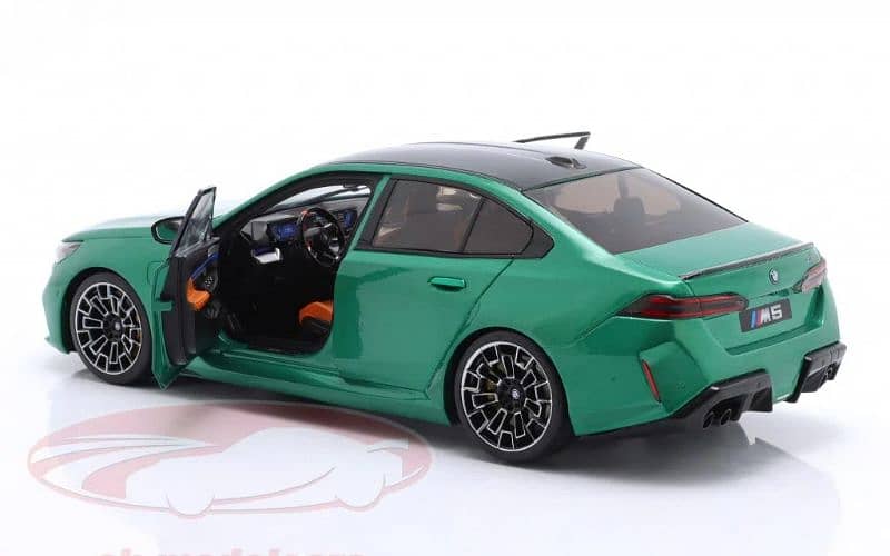 BMW M5 (G90) 2025 diecast car model 1;18 5