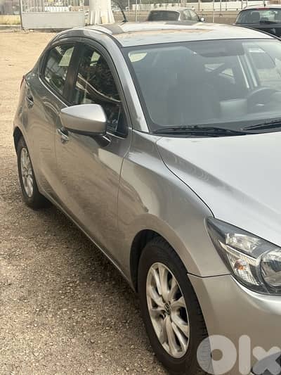 Mazda 2 2016