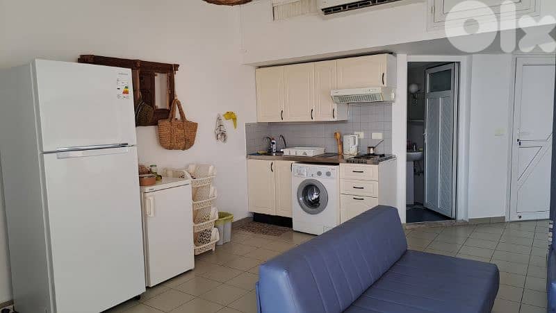 Beachfront Chalet in Jbeil with swimming-pool 6