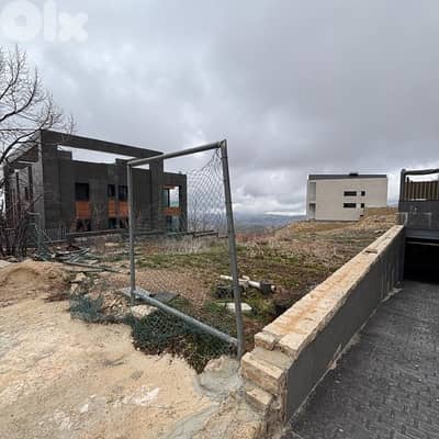 685 Sqm Land in Faqra