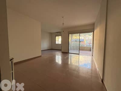 3-bedroom apartment in Jounieh Sarba for sale