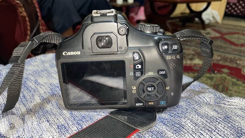 Canon 1100D 1