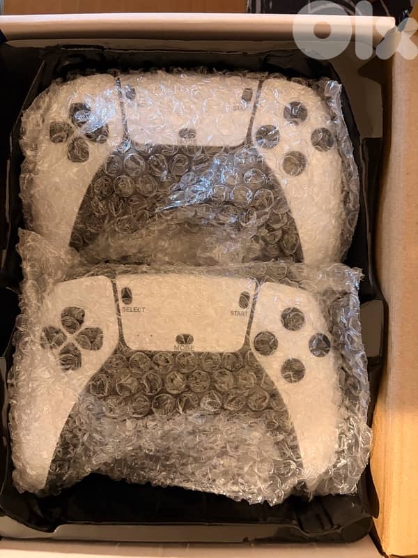 Retro Console 20,000 Games + 2 Wireless Controllers 2